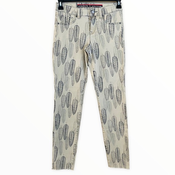 Standards & Practices Birdman Whisker Feather Printed Skinny Jeans Size 27 - Picture 2 of 8